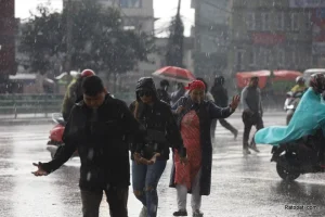 आजै बाहिरियो वर्षा गराउने प्रणाली पश्चिमी वायुको प्रभाव