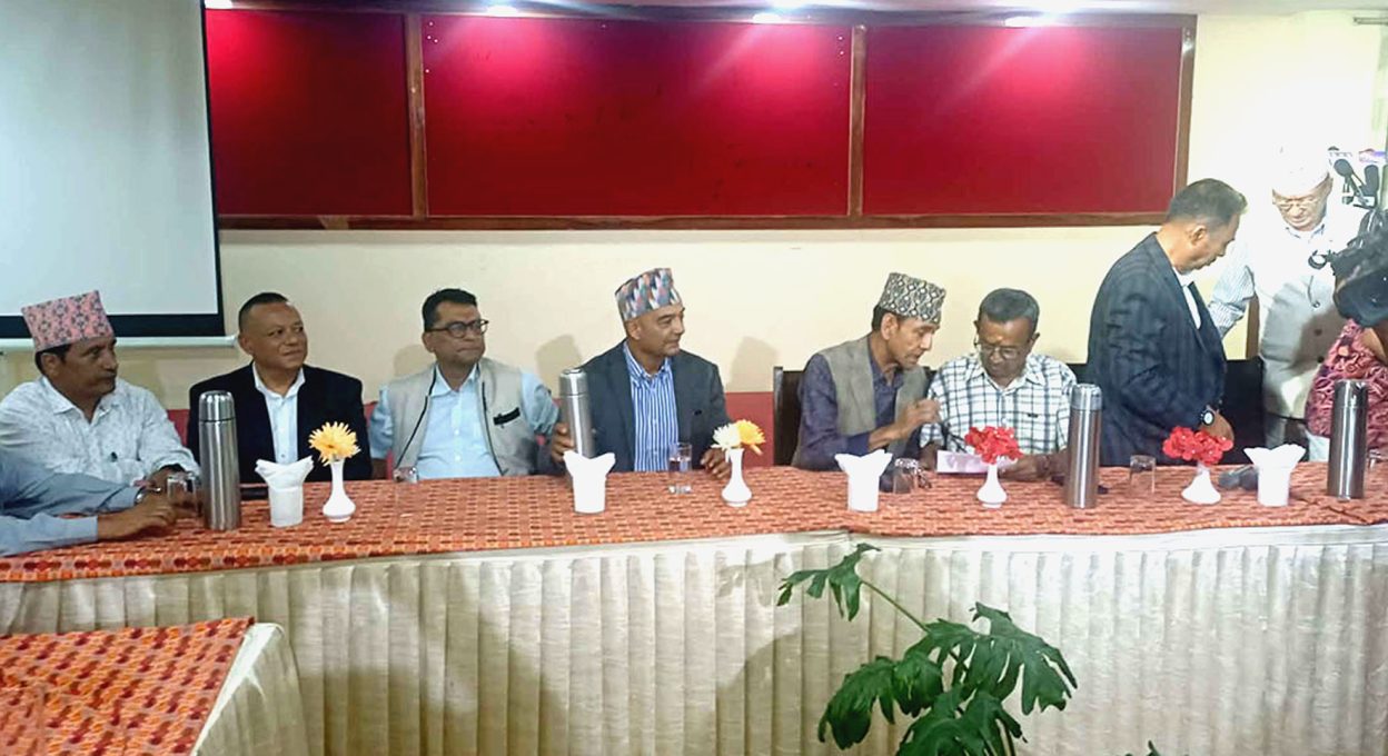 राजेन्द्र लिङ्देनमाथि आरोप १८३ राप्रपाका नेताको सामूहिक राजीनामा